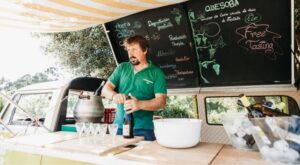 Furgoboda WineTruck para eventos. Bodegas Vidular)